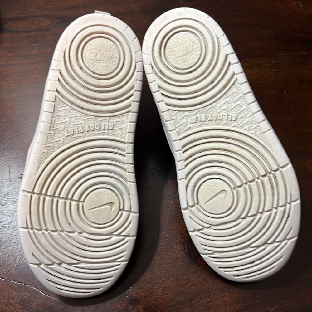 Nike shoes size 12c - Picture 4 of 5